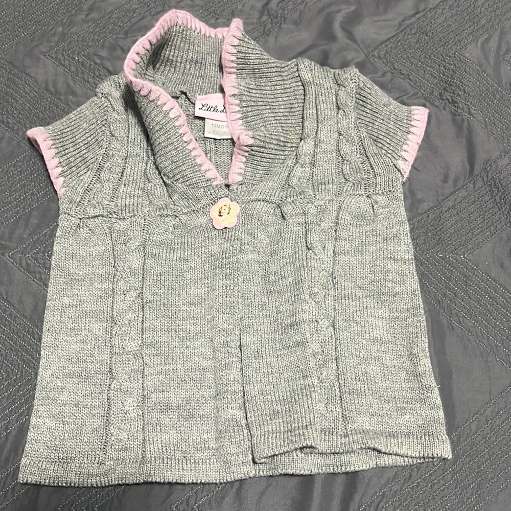 Sleeveless sweater